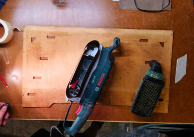 Klar til slibning af scenegulvet